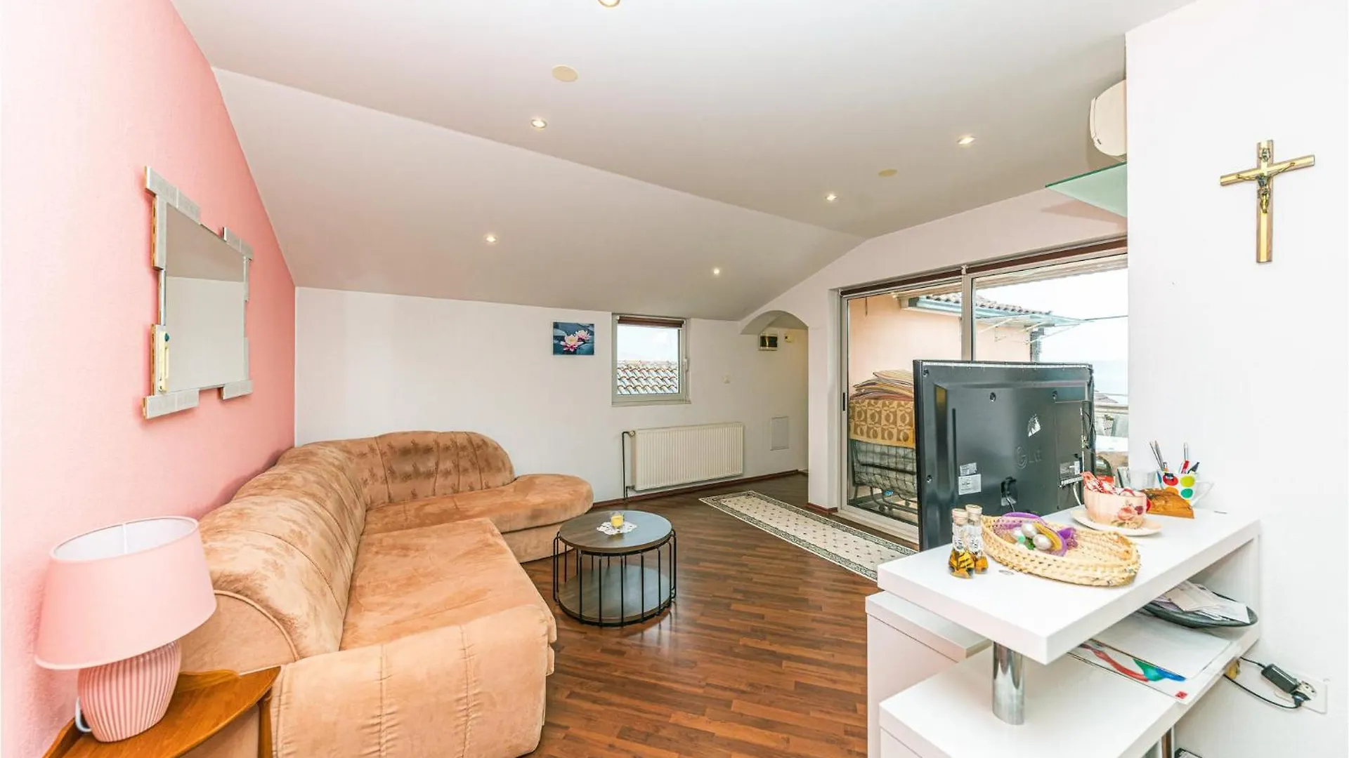 Holiday home Gorgeous Home In Seget Donji With Wifi Trogir