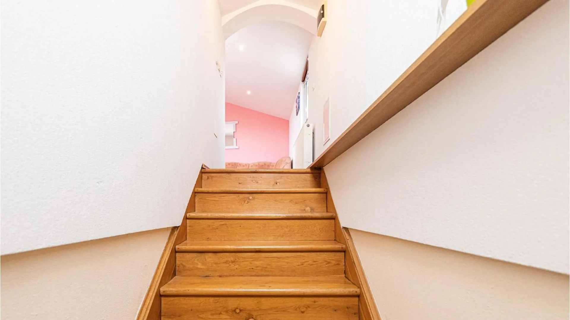 Holiday home Gorgeous Home In Seget Donji With Wifi Trogir